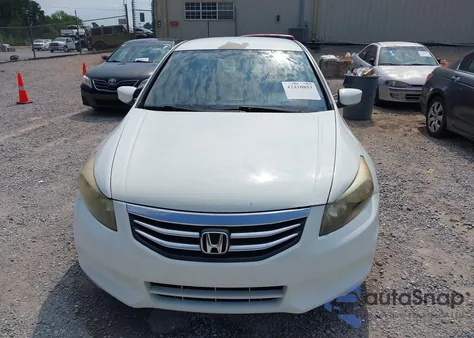 2011 Honda Accord 2.4 Se z USA, uszkodzony, nr VIN 1HGCP2F60BA017072